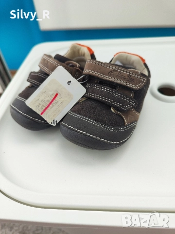 бебешки обувки за прохождане Clarks , снимка 3 - Бебешки обувки - 52623954