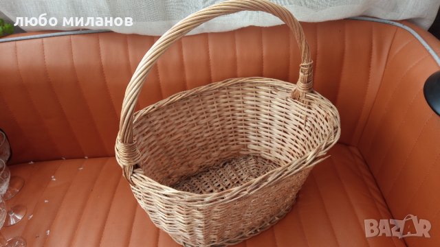 Стара плетена кошница, обла
