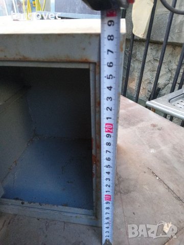 Малак стоманен сейф каса за оръжие, снимка 2 - Оборудване и аксесоари за оръжия - 39536986