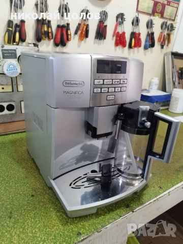 Кафемашина Delonghi Magnifica , снимка 3 - Кафемашини - 52388657