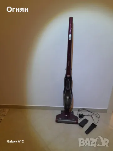 Grundig VCH 9930 Прахосмукачка 2в1  Li-ion, снимка 2 - Прахосмукачки - 48662026