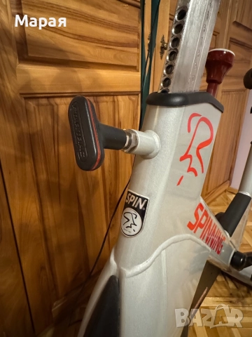 Продавам Висок Клас Спин Байк - SPINNER AXT (Star Trac), снимка 2 - Фитнес уреди - 52581312