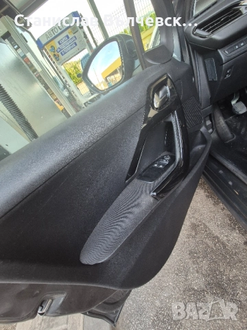 Peugeot 208, снимка 9 - Автомобили и джипове - 51505722