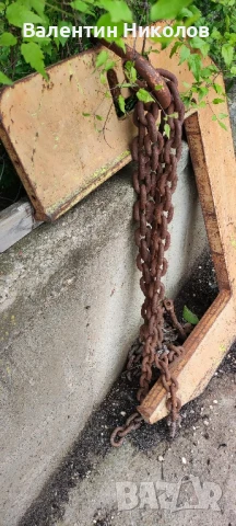 Приспособление за товарене на ролони