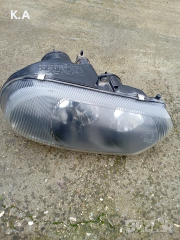 Десен фар Alfa Romeo 156