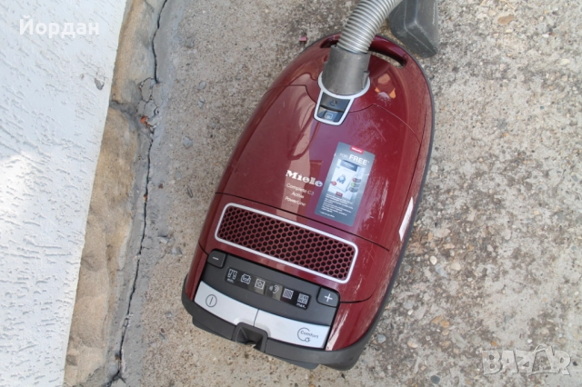 Прахосмукачка ''Miele Complete c3'' 890 W, снимка 2 - Прахосмукачки - 51825019
