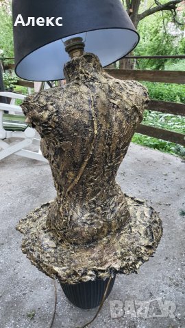 Авторска скулптура, Голо женско тяло–ЛАМПА, 20кг, снимка 2 - Настолни лампи - 37056486