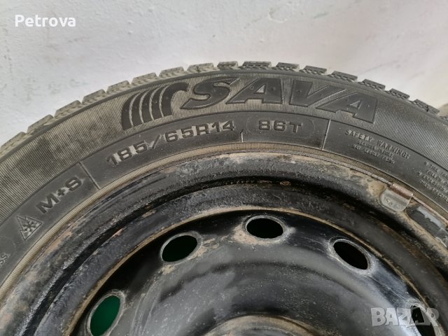 продавам гуми  с железни джанти 14 цола, снимка 1