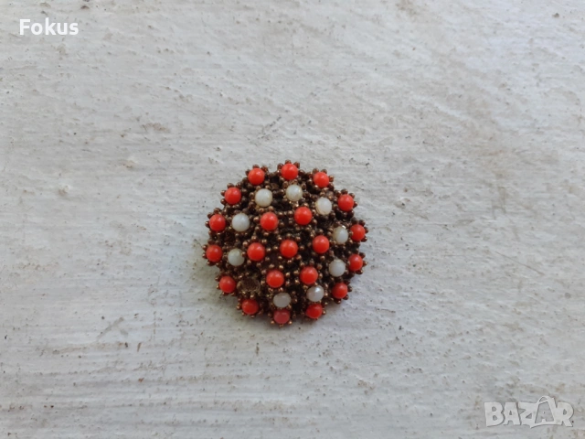 Интересна стара брошка, снимка 3 - Антикварни и старинни предмети - 53409891
