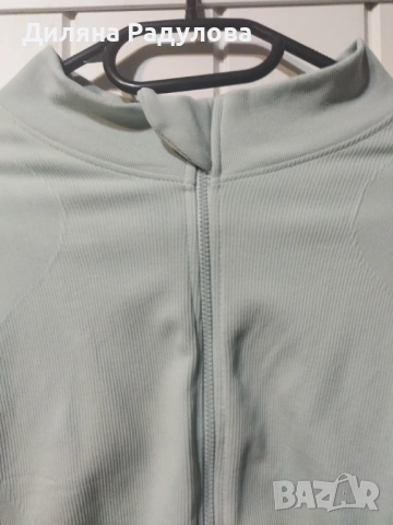 Вталено спортно дамско горнище, снимка 2 - Спортни екипи - 53374831