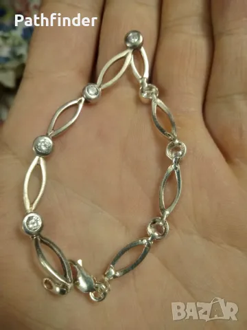 Красива сребърна гривна с циркони сребро 925, снимка 5 - Гривни - 47891851