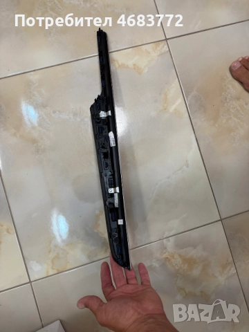 Вътрешна интериорна лайсна на задна лява врата на Порше Макан Porsche Macan само за 100лв. 95b867061, снимка 2 - Части - 52808713