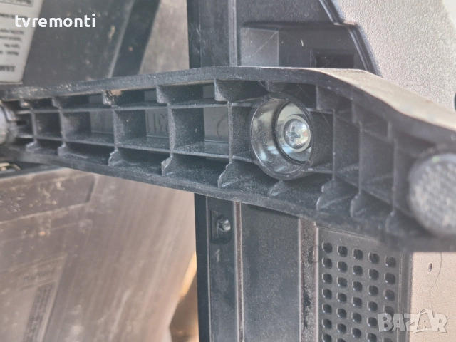 оригинална стойка крачета телевизор TELEFUNKEN Модел 32HE4011, снимка 2 - Стойки, 3D очила, аксесоари - 52164230