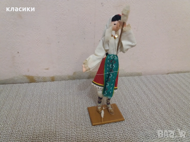 Кукла с народна носия. , снимка 2 - Декорация за дома - 52661487