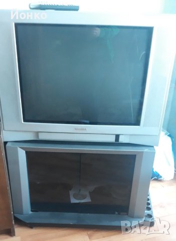 Продавам телевизор Toshiba със поставка тип барче., снимка 1 - Телевизори - 43688082
