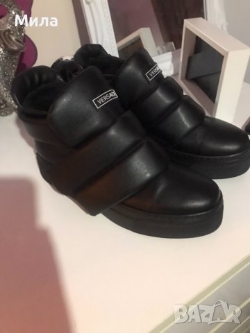 Дамски обувки Versace, снимка 7 - Дамски ежедневни обувки - 40244158