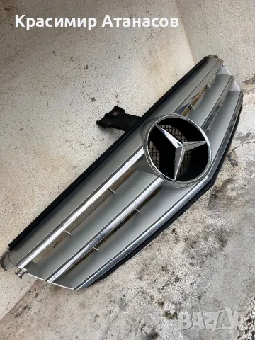 Решетка предна за Мерцедес Ц-класа W204. A2048801923, снимка 2 - Части - 49238309