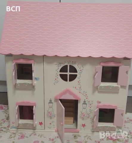 Детска дървена къща за кукли с аксесоари, снимка 2 - Играчки за стая - 51118476
