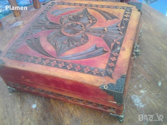 Стара пирографирана българска кутия, снимка 2 - Други ценни предмети - 39531822