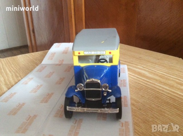 ГАЗ 03-30 Автобус - мащаб 1:43 на Наш Автопром - модела е нов в кутия, снимка 3 - Колекции - 28080545