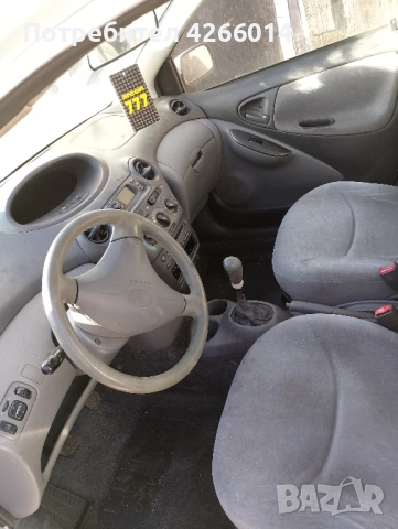 Toyota Yaris 1.0 НА ЧАСТИ , снимка 7 - Автомобили и джипове - 52418345