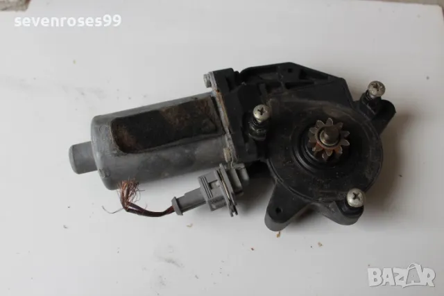 Ел машинка стъкло дясна Пежо 206 Peugeot 206, снимка 2 - Части - 49323354