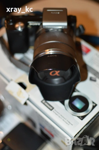 🔥 SONY NEX-5 ПЪЛЕН КОМПЛЕКТ – ШАТЪР 23K, 18-55 + 75-200 ЗУУМ + 3 БАтерии! 200€ 🔥, снимка 2 - Фотоапарати - 53328665