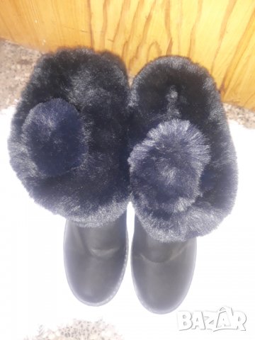 Черни къси ботуши / апрески с пухчета, топчета и уши 41, снимка 2 - Дамски боти - 34591513