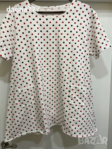 Нова!  БЯЛА БЛУЗА НА ЦВЕТНИ ТОЧКИ, снимка 2 - Тениски - 50952808