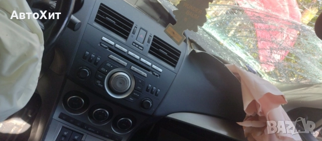 Mazda 3 1.6I бензин, снимка 5 - Автомобили и джипове - 52144687