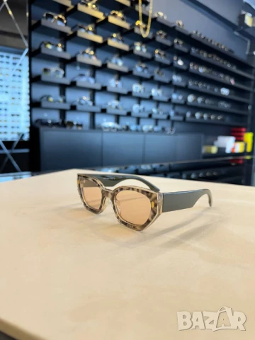 очила с черен обикновен калъф и ув защита fendi, снимка 5 - Слънчеви и диоптрични очила - 51355949