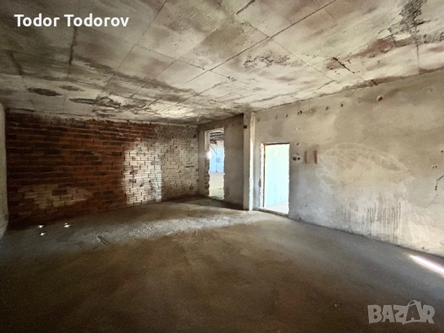 Индустриално хале с двор!, снимка 16 - Складове - 53002359