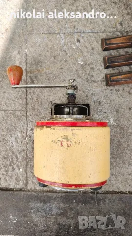 ретро мелачка , снимка 1