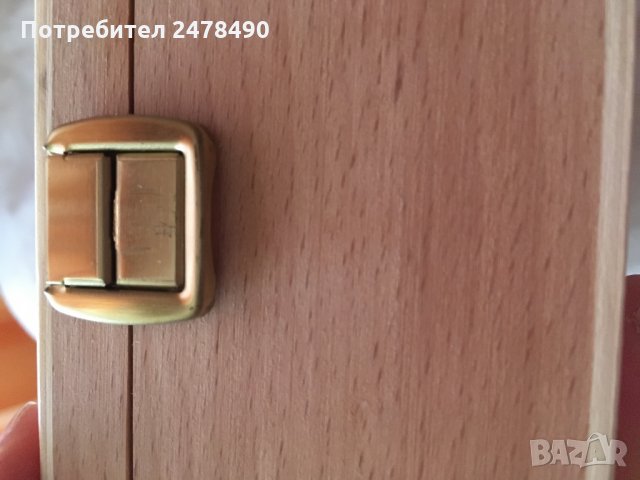 Кутия Laderach, снимка 3 - Табакери - 33416729