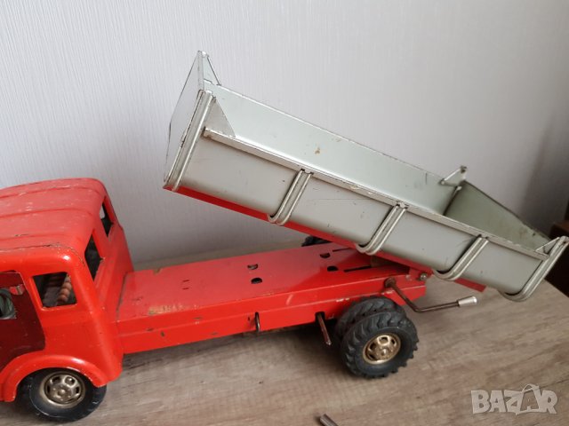 Голяма механична ламаринена играчка самосвал JOUSTRA 1958г, снимка 7 - Колекции - 36665641