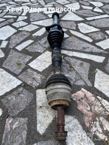 Полуоска предна Дясна за Тойота корола версо.2.0 D-4D.116кс.2004г