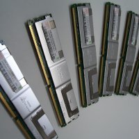 Сървърна памет 2gb Hynix DDR2-667mhz ECC, PC2-5300, Ram 24бр., снимка 5 - RAM памет - 12022260