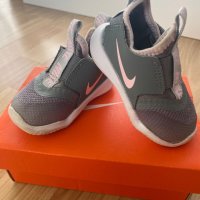 Маратонки Nike, снимка 2 - Детски маратонки - 44099774