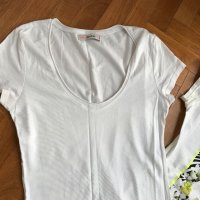 🌼 Бели Тениски Bershka 🌸 , размер  S  - > 2 бр за 13 лв, снимка 2 - Тениски - 28649452