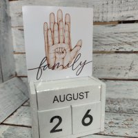 Вечен календар за семейство, снимка 1 - Подаръци за жени - 43804169