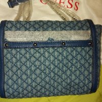 Оригинална Чанта деним на GUESS, снимка 5 - Чанти - 43622260