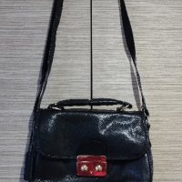 Маркова дамска чанта от естествена кожа , снимка 1 - Чанти - 43308271