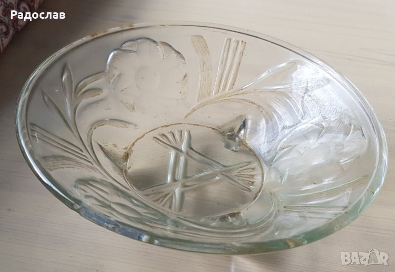 Продавам луксозна фруктиера масивно стъкло с 3 крачета  гравюри, снимка 1