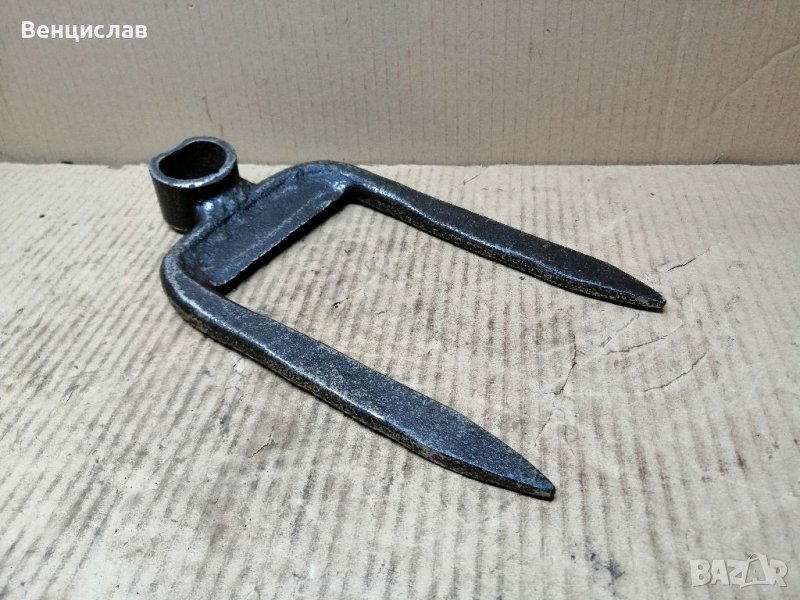 Стар Соц Градински Инструмент / 1,5 кг. , снимка 1