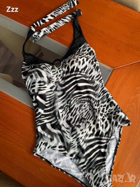 Дамски цял бански, снимка 1