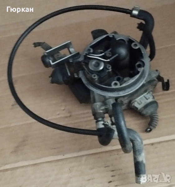 VW  1.8 Карбуратор 0438201176, снимка 1