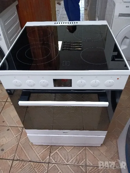 Като нова свободно стояща печка с керамичен плот Gram с две години гаранция!, снимка 1