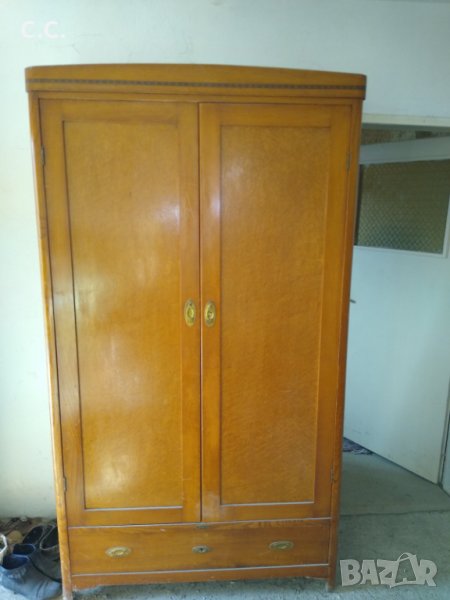 Уникален масивен двукрилен гардероб Ретро модел, цена 300 лв, снимка 1