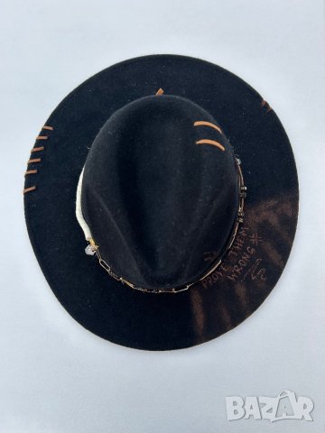 Дамска шапка федора, ръчно декорирана, снимка 7 - Шапки - 44015904