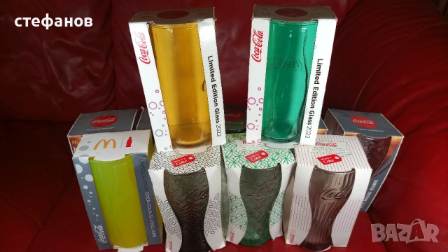 Колекционерски чаши на Кока Кола с кутийки и без кутийки, разни